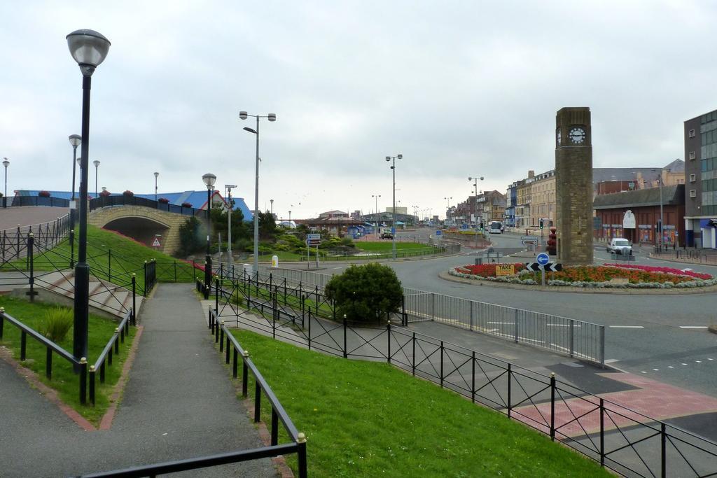 Westminster Hotel Rhyl Exterior foto