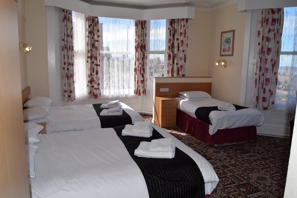 Westminster Hotel Rhyl Exterior foto